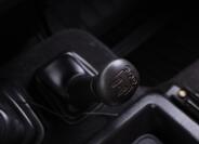 Land Rover Defender 24