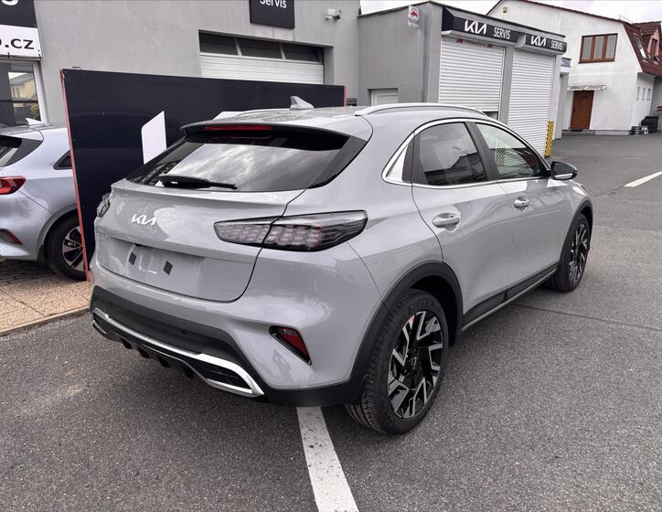 KIA XCeed 4