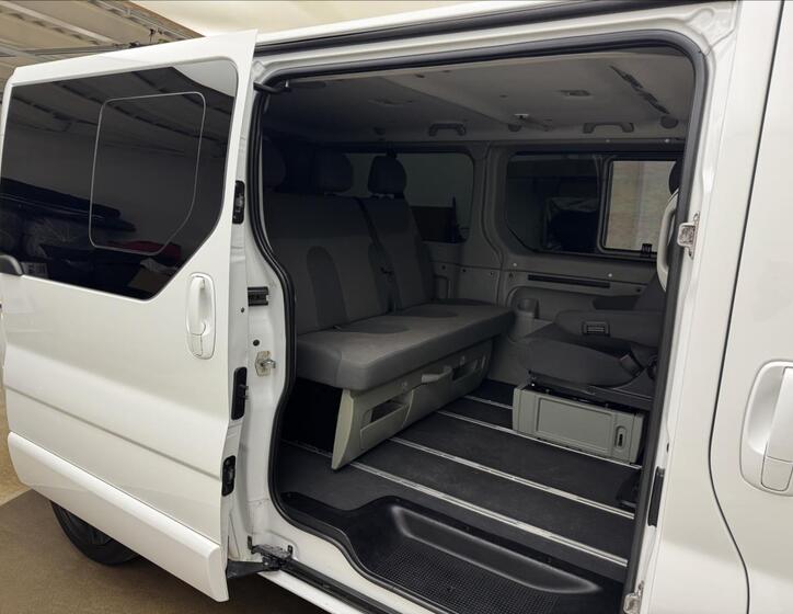 Opel Vivaro 25
