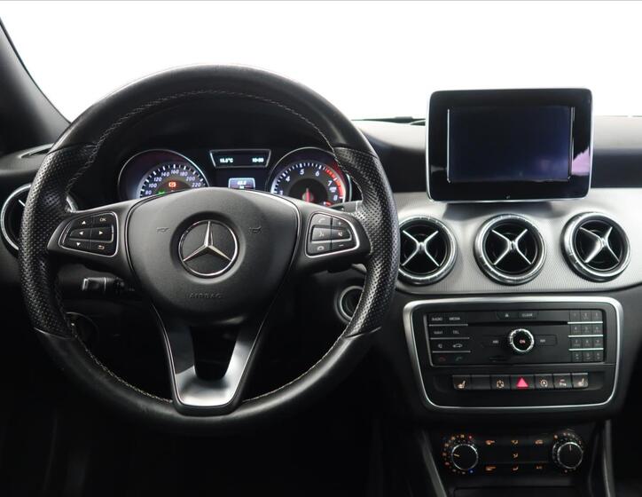 Mercedes-Benz CLA 27
