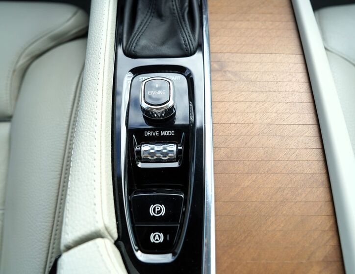 Volvo XC90 38