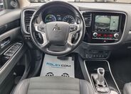 Mitsubishi Outlander 14