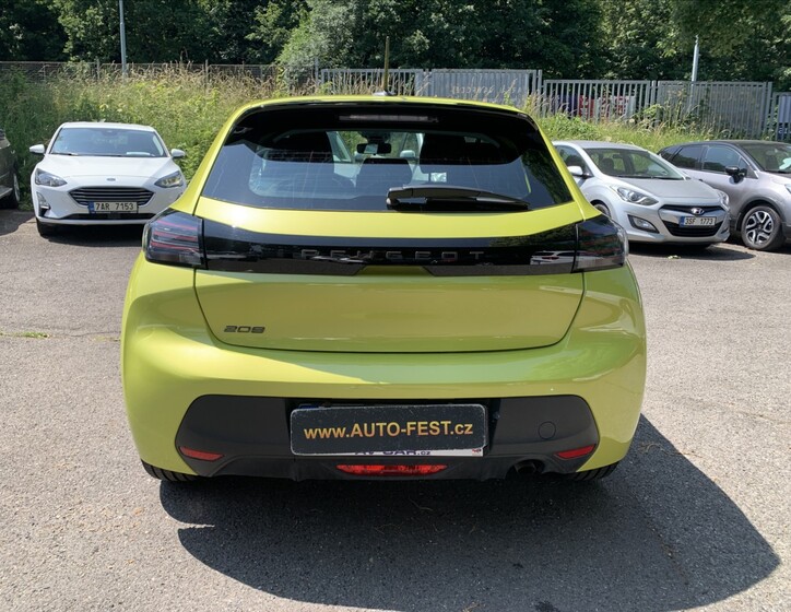 Peugeot 208 6