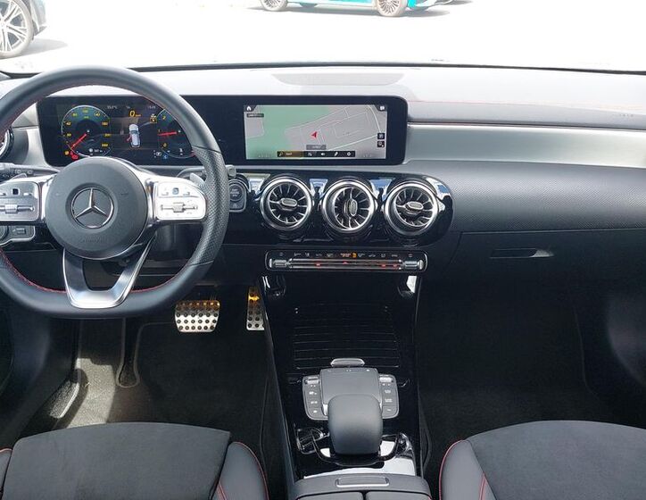 Mercedes-Benz CLA 11