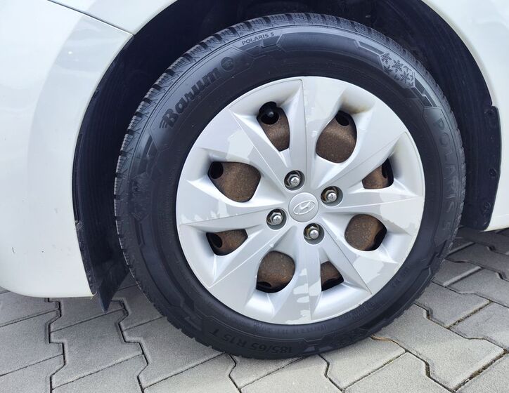 Hyundai i20 25