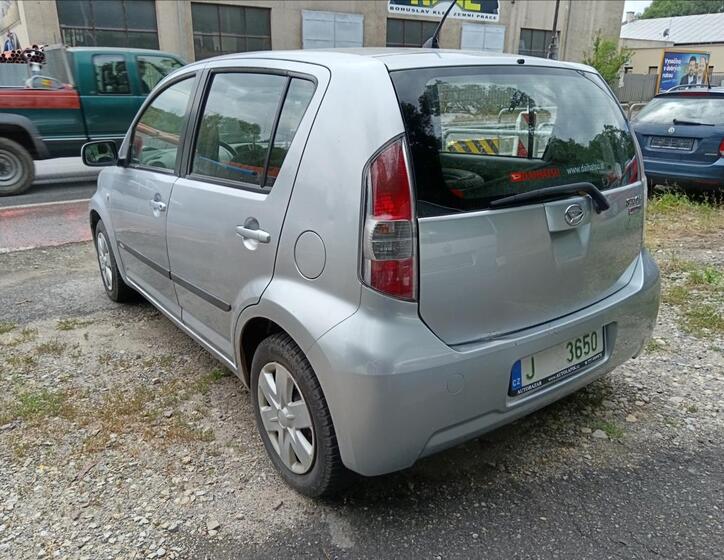 Daihatsu Sirion 9