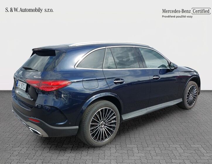 Mercedes-Benz GLC 8