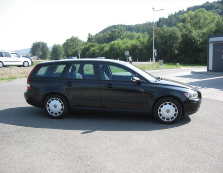 Volvo V50 4