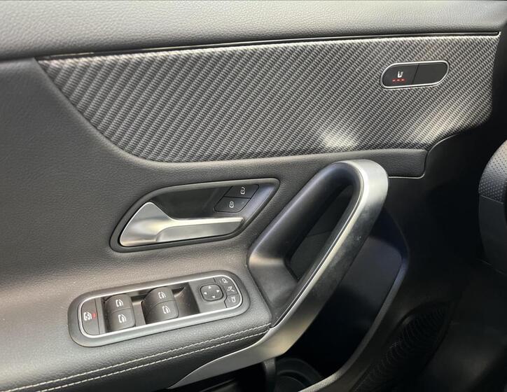 Mercedes-Benz Třídy A 12