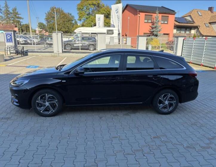 Hyundai i30 4