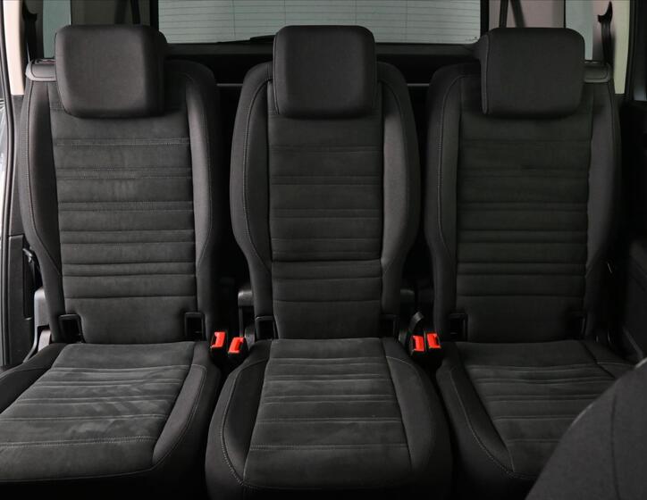 Volkswagen Touran 28