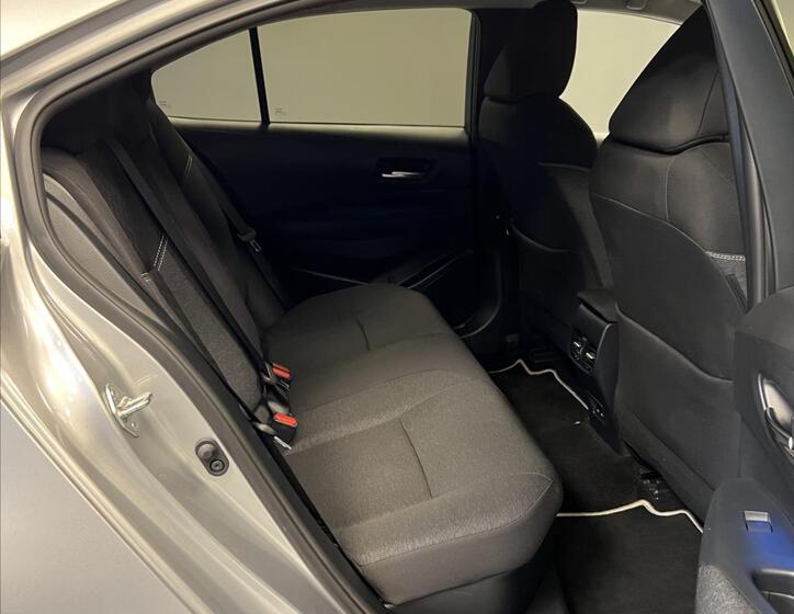Toyota Corolla 13