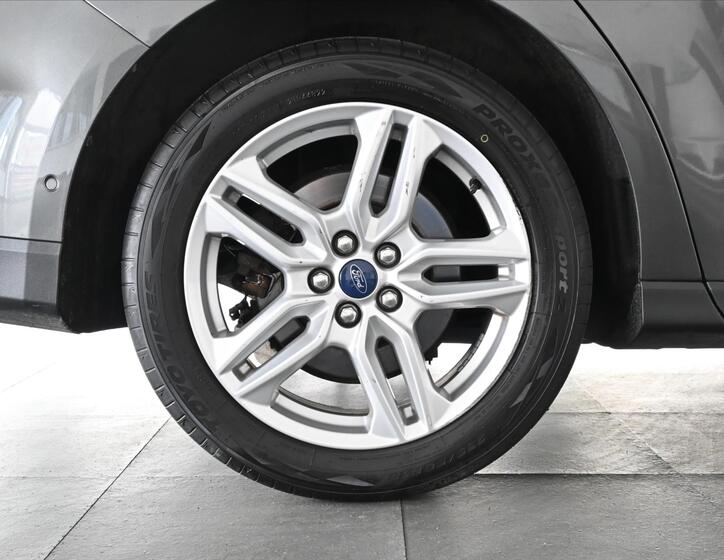 Ford Galaxy 37
