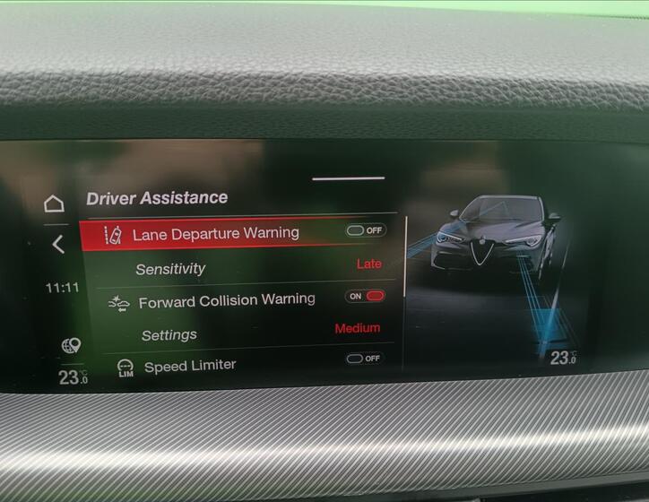 Alfa Romeo Stelvio 22