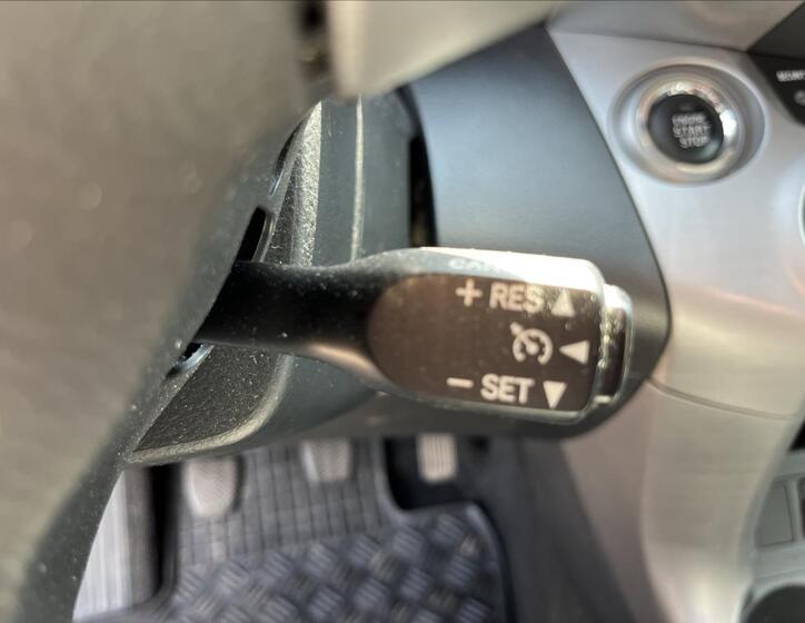 Toyota RAV4 24