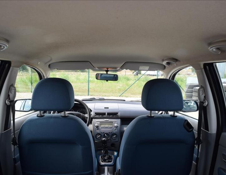 Mazda 2 22