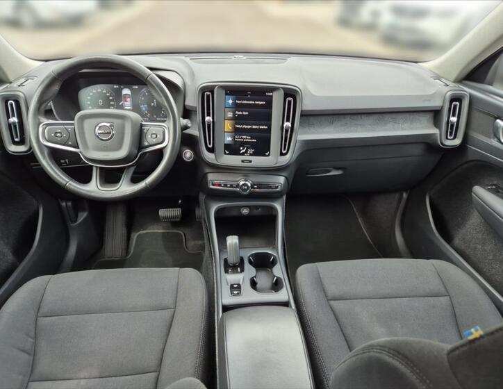 Volvo XC40 9