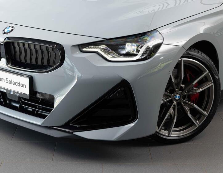 BMW Řada 2 7
