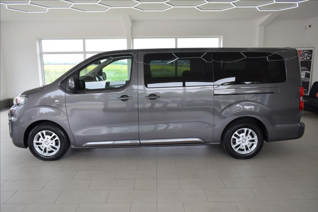 Peugeot Traveller
