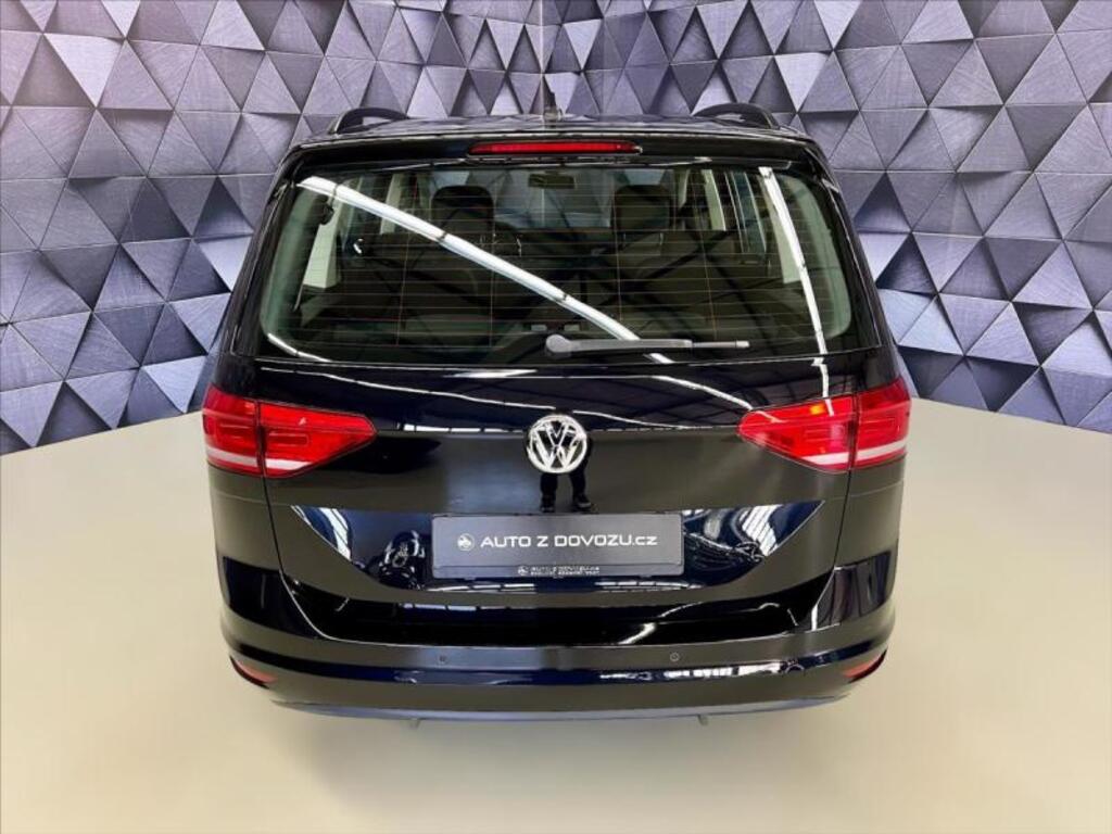 Volkswagen Touran 6