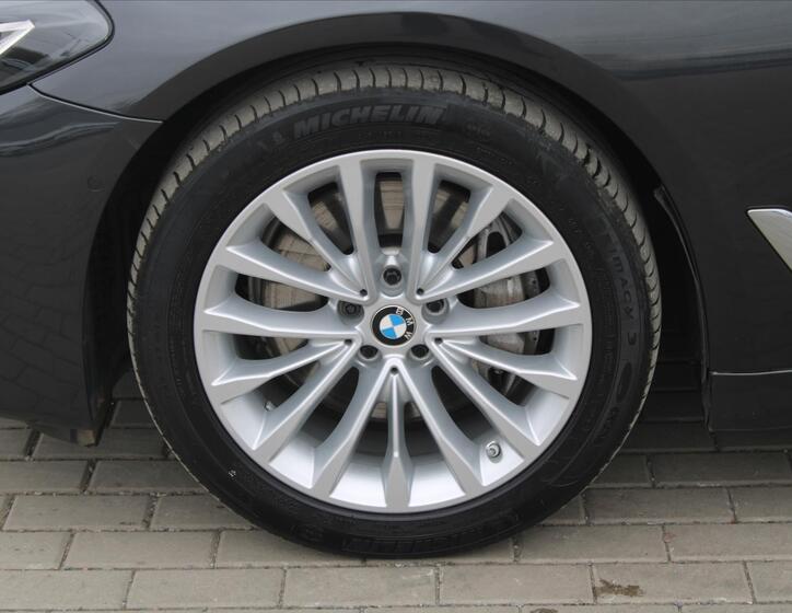 BMW Řada 5 9