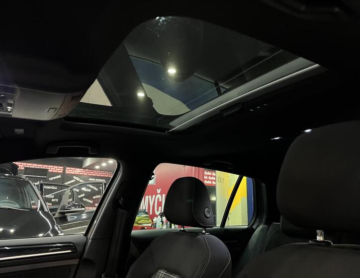 Volkswagen Golf 26