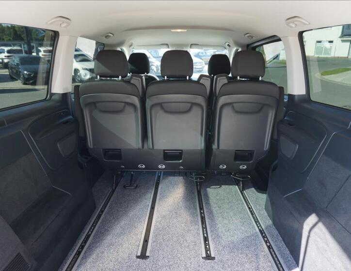 Mercedes-Benz Vito 9