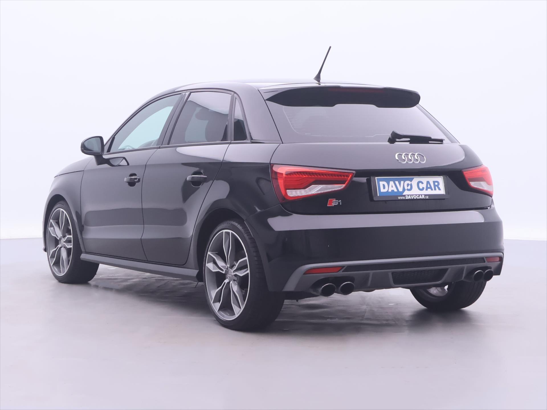 Audi S1