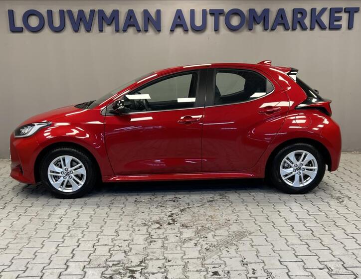 Mazda 2 3