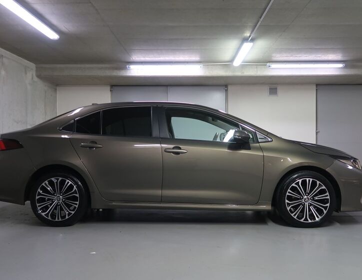 Toyota Corolla 4
