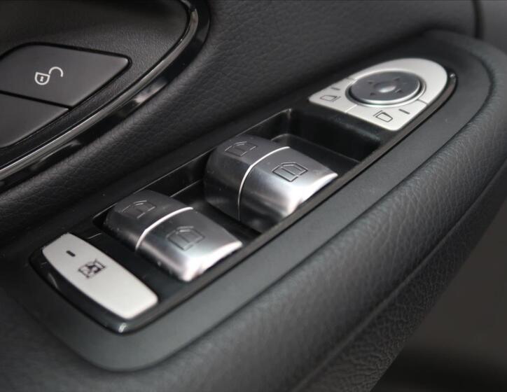 Mercedes-Benz Třídy C 15