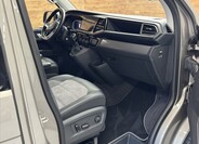 Volkswagen Multivan 11