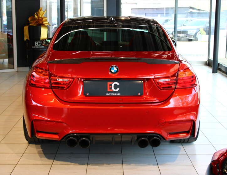 BMW M4 5
