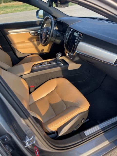Volvo V90