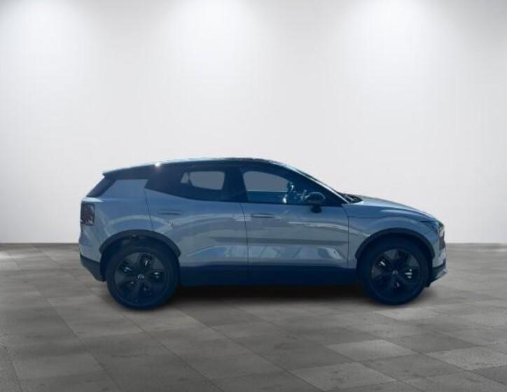 Volvo EX30 5