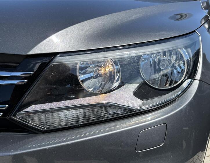 Volkswagen Tiguan 9