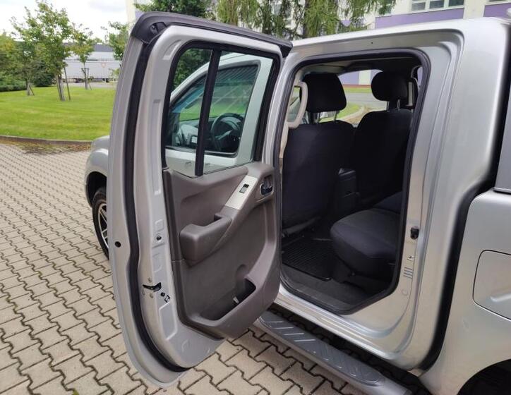 Nissan Navara 13