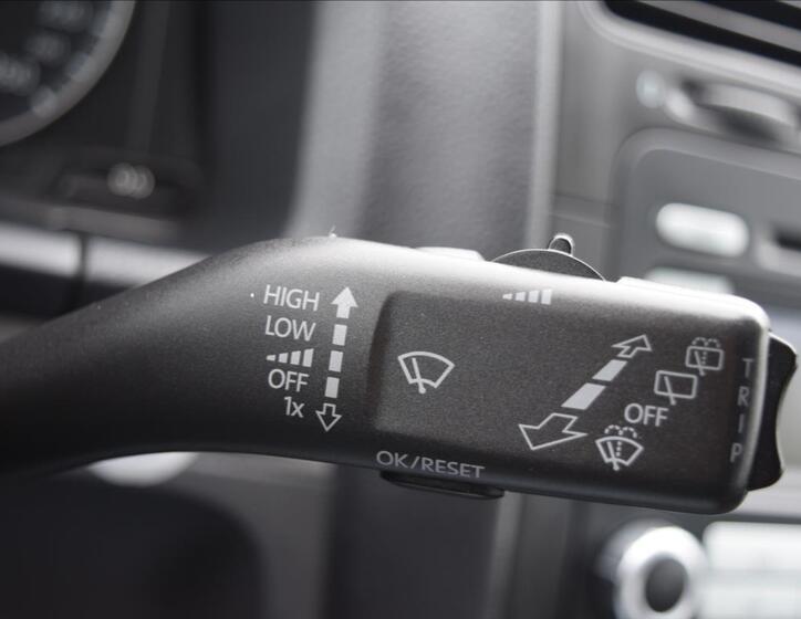 Volkswagen Golf 35