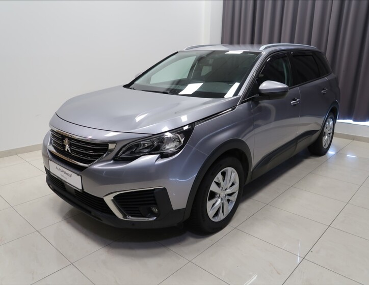 Peugeot 5008 1