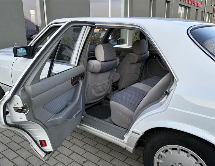 Mercedes-Benz Třídy S 18