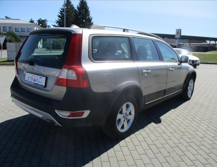 Volvo XC70 4