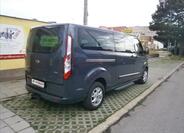 Ford Tourneo Custom 6