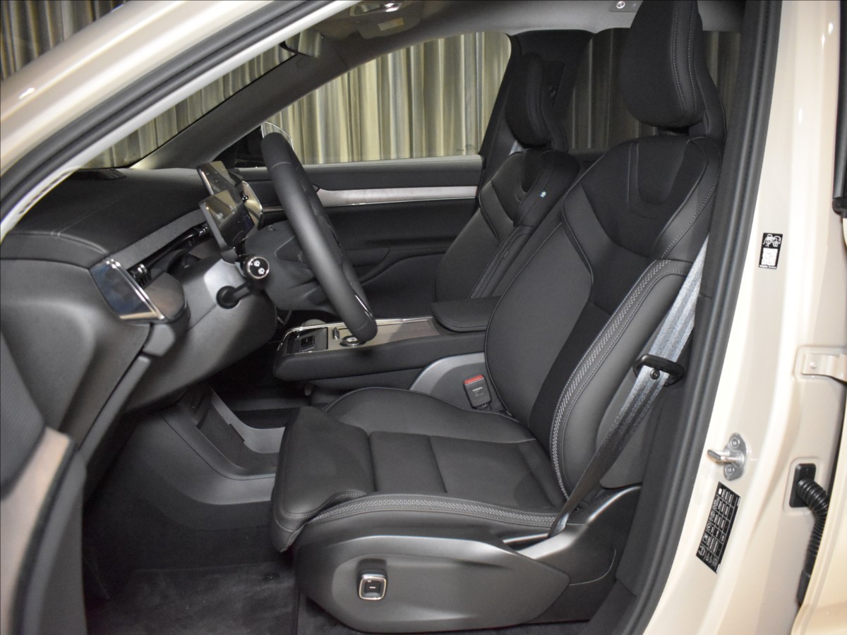Volvo EX90