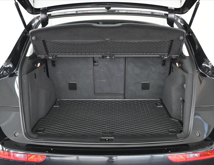 Audi Q5 6
