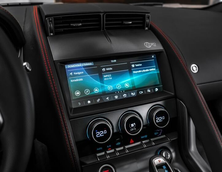 Jaguar F-Type 16