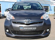 Toyota Verso 2
