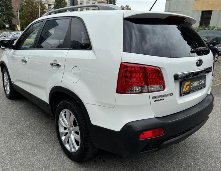 KIA Sorento 7