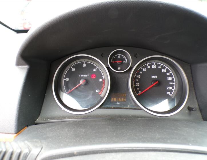 Opel Astra 8
