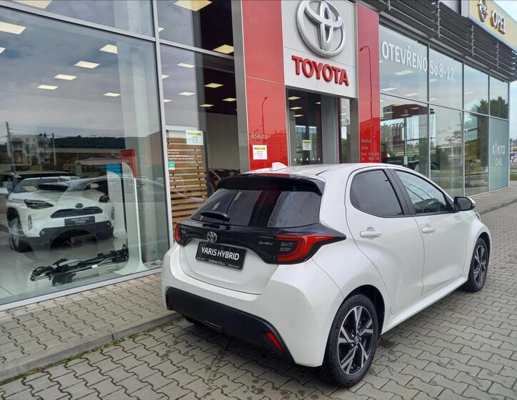 Toyota Yaris 4