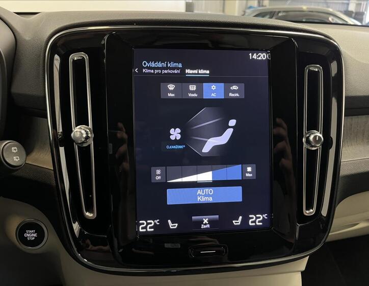 Volvo XC40 9